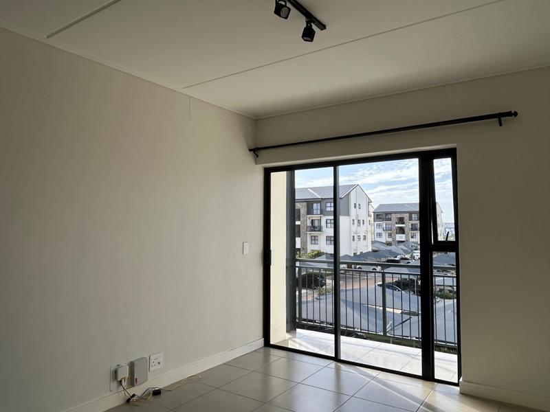 1 Bedroom Property for Sale in Sandown Western Cape